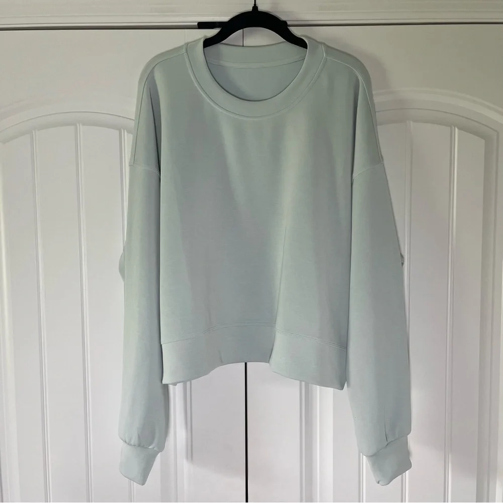 Lululemon Perfectly Oversized Cropped Crew in Sheer Blue Softstream Size 10 - Picture 2 of 8